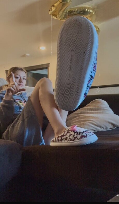 missliss4 adult model img