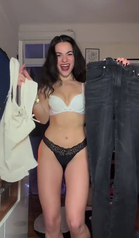 AllyAnnaMaria xxx pornstar pics