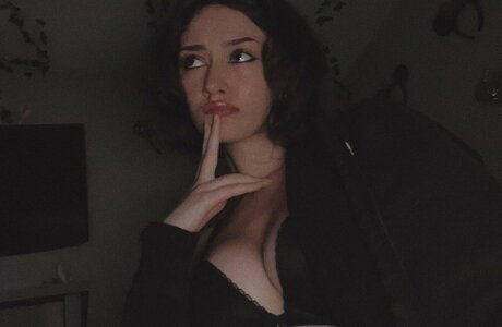 Itsmalic3 naked model pic