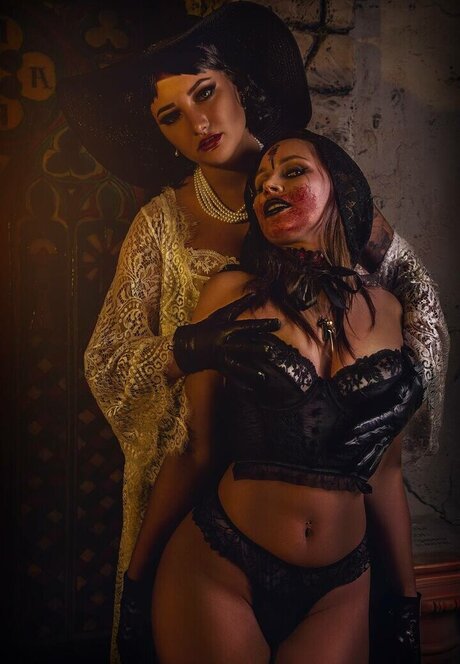 Red Saya hot star image