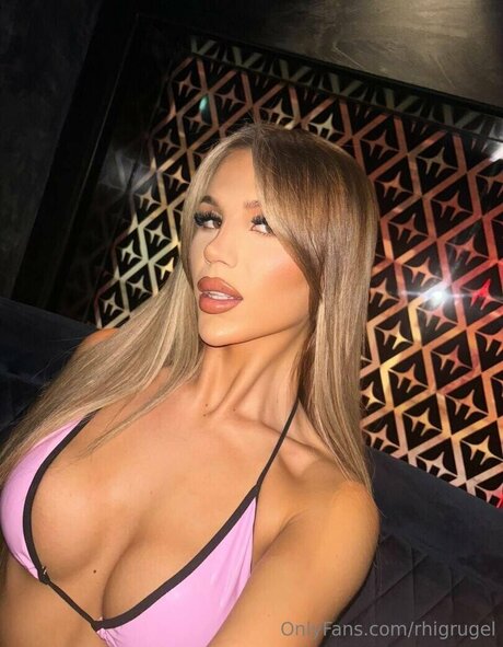 Rhigrugel nude star gallery