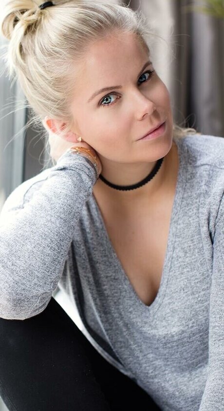 Crystal Hunt model adult pics