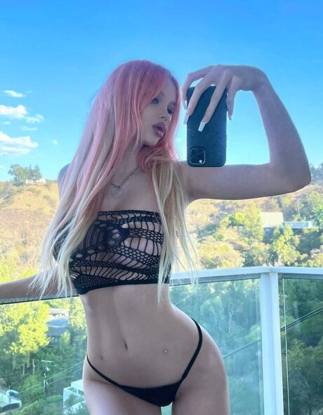 naked onlyfans pornographic photo