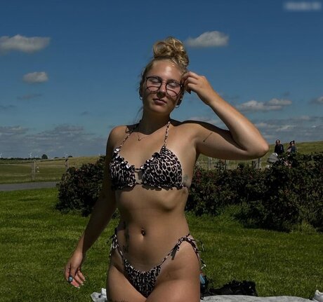 pregnant asian onlyfans adult gallery