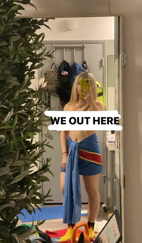 eggtardy model beautiful photo