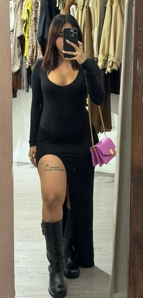 senoritasara sexy model pics