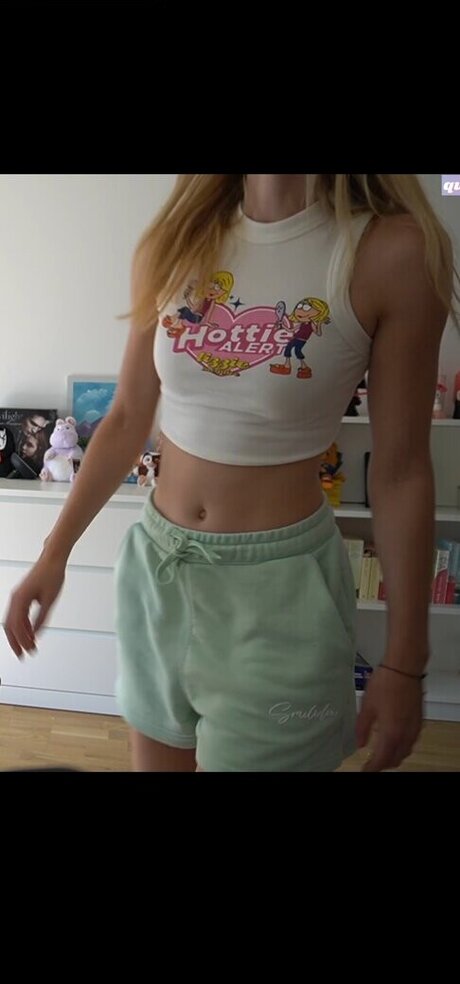 quitelola pornstar hot photos