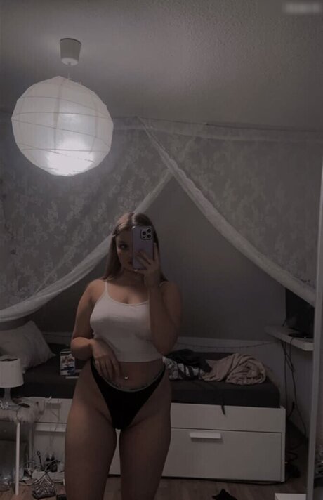 Milena Sing pretty pornstar gallery