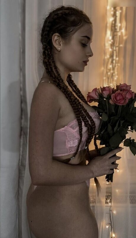 Milena Sing nude star img