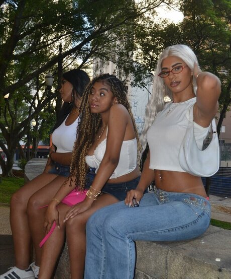 baddiejuu model hot pictures