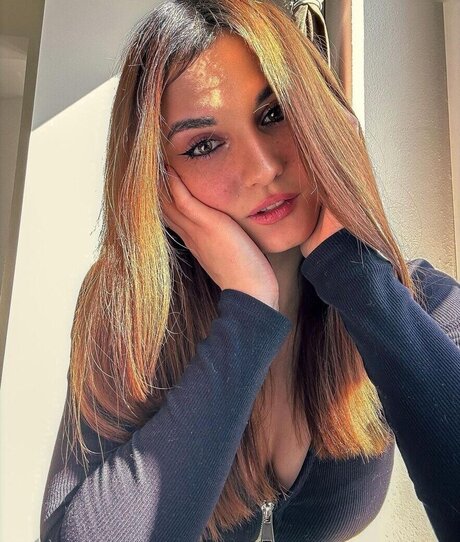 Dilara ls model xxx pic