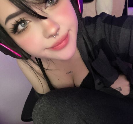 Laurinchhhe model sex pic