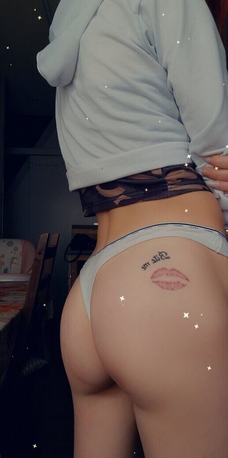 Chrissychriss model perfect galleries