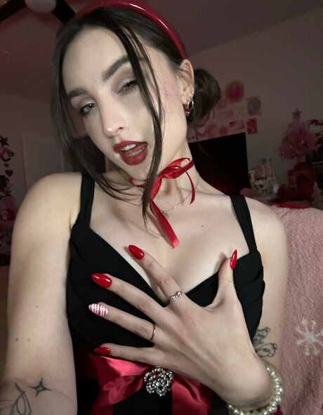 Beebee ASMR perfect model pictures