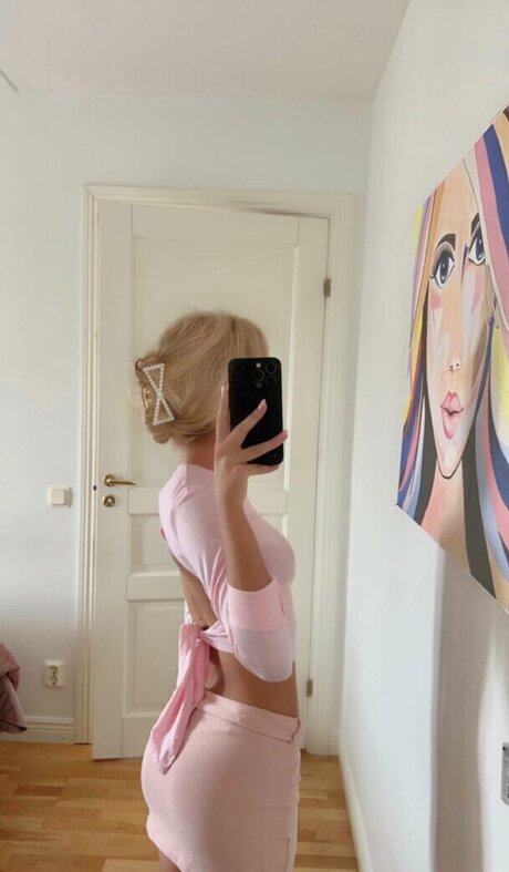 Bellalupascu model exclusive picture