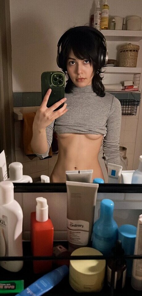 Beta s Inferno model hot image