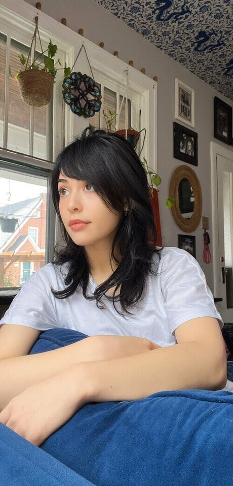 Beta s Inferno model sexy img