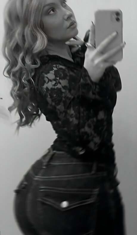 Tilde M llergren star hd image