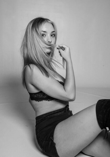 kamilalenajanicka pornstar high quality gallery