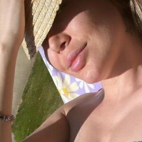 Es1nce star nudes archive