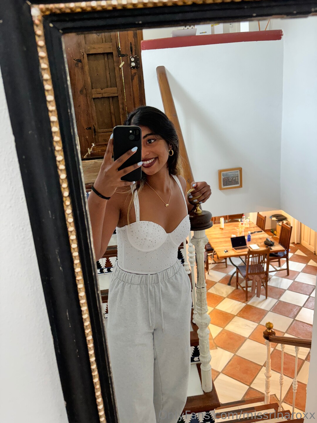 squat onlyfans perfect img