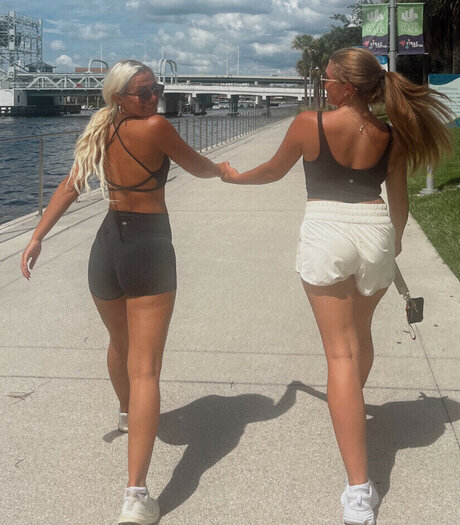 Lillian Evans pornstar top photos