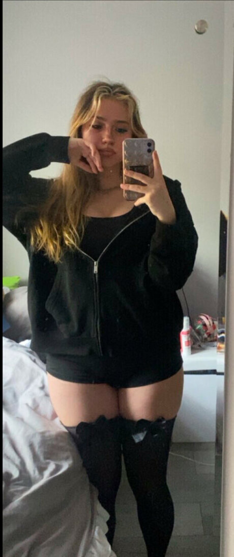 Pixispit art model img