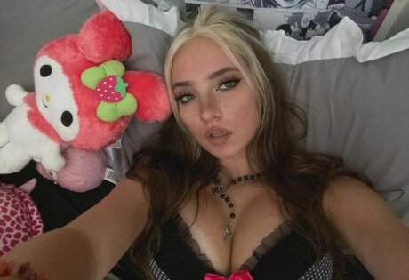 Pixispit beautiful actress images