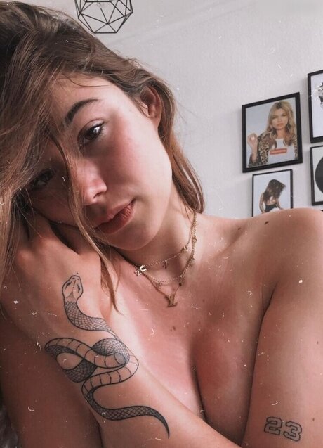 Janaxnell erotic pornstar pic