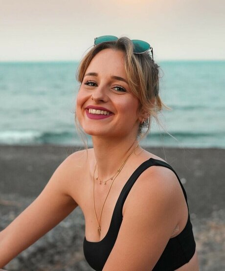 Camille LV star erotic gallery