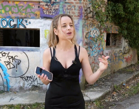 Camille LV xxx star photos