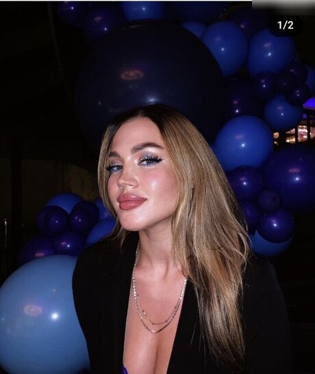 Wer ist das_ star hot image