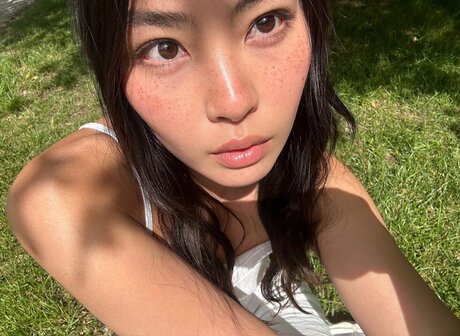 Shannon Zhao model nice img