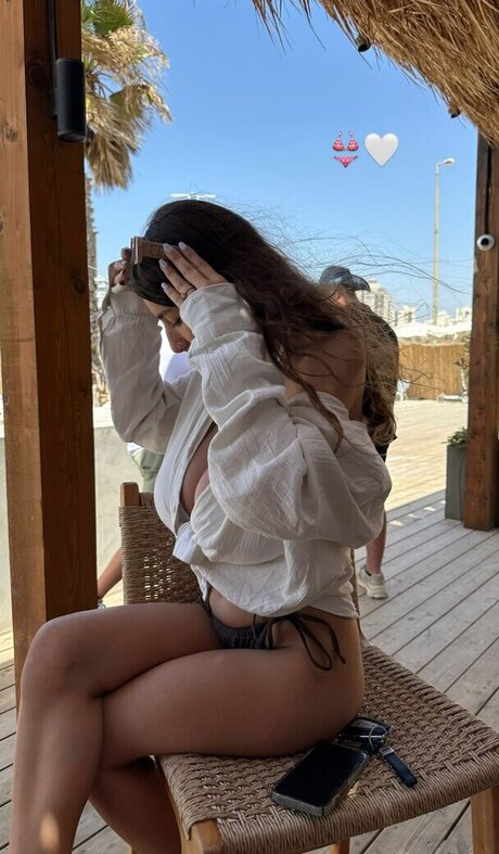 shir vaturi model erotic picture