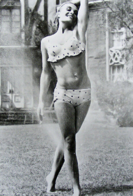 Vintage Sexy Celebs nice actress archive