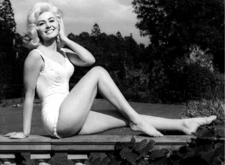 Vintage Sexy Celebs naked actress photo