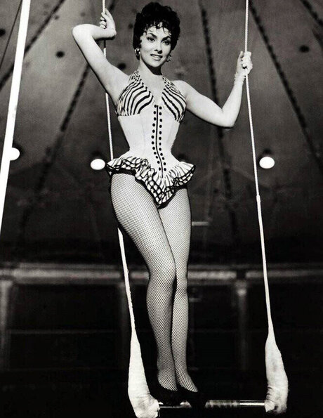 Vintage Sexy Celebs model sexy photos