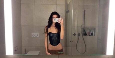 anfr00 star sexy picture