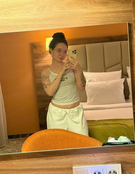 Enina24 hd pornstar photo