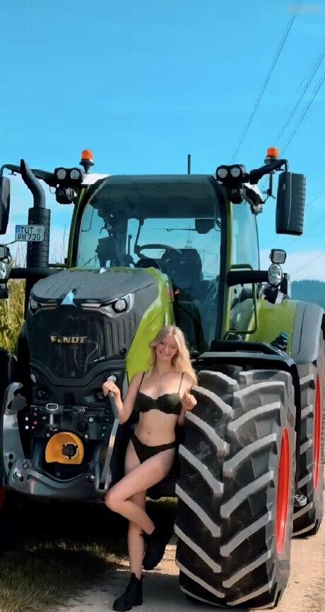 Paulas Landleben model hot img