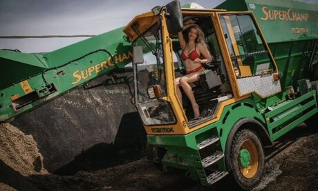 Paulas Landleben star nude pictures