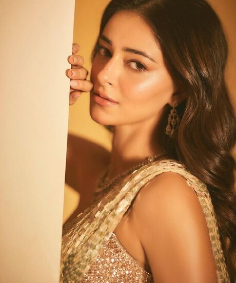 Ananya Pandey adult model photo