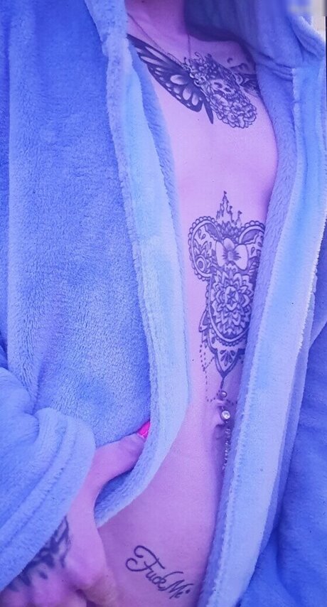 x no interest x pornstar erotic picture