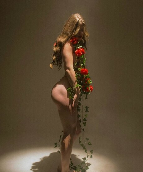 bbalybinaa erotic pornstar image