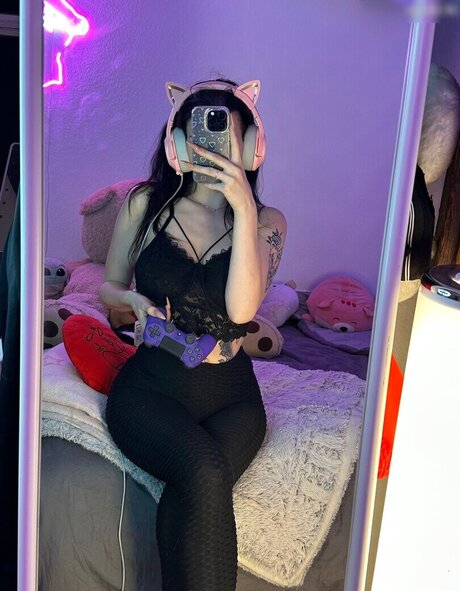 luciaaleyy hd actress pictures