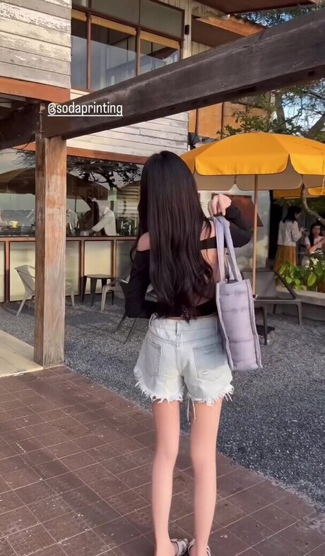 curvy redhead onlyfans hd picture