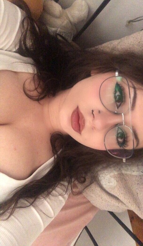 chvjownica21371 hot actress images