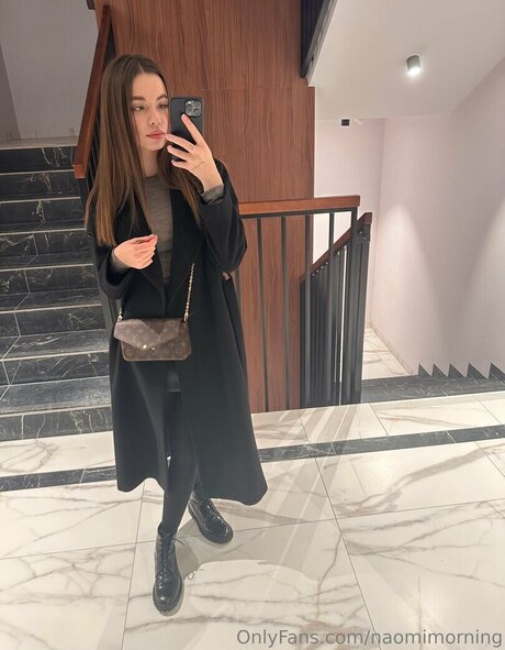 naomimorning high quality star photos