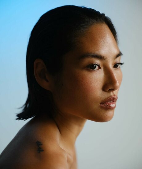 Janet Yuan sexy actress img