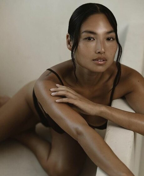 Janet Yuan star beautiful picture